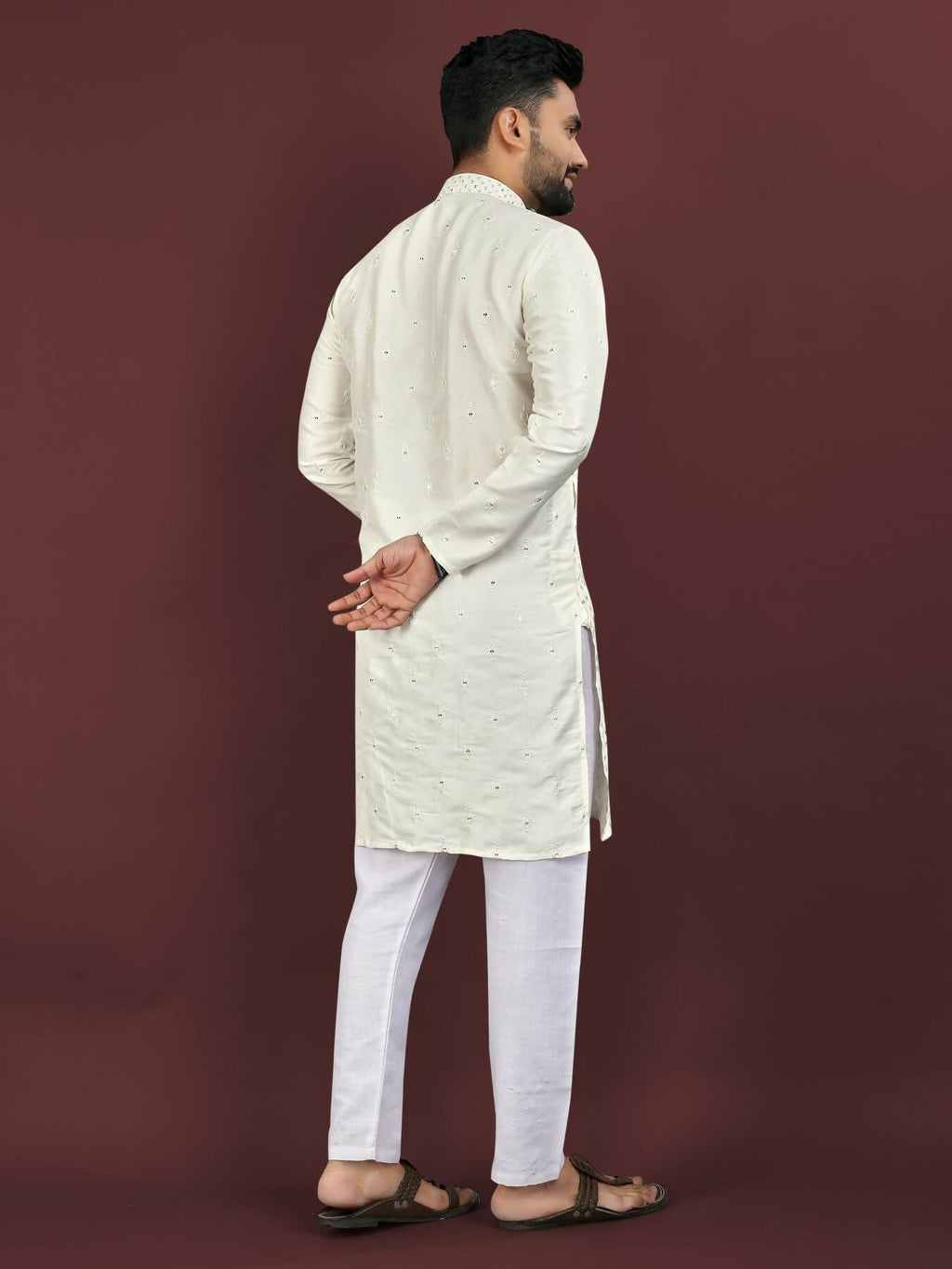 Anaita White Embroidered Silk Straight Kurta