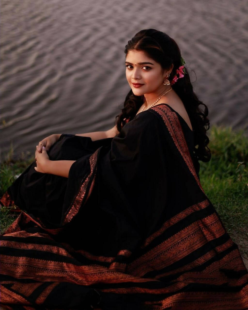 DEIANA'S Beautiful Designer Golden zari Soft Lichi Silk Saree - Black