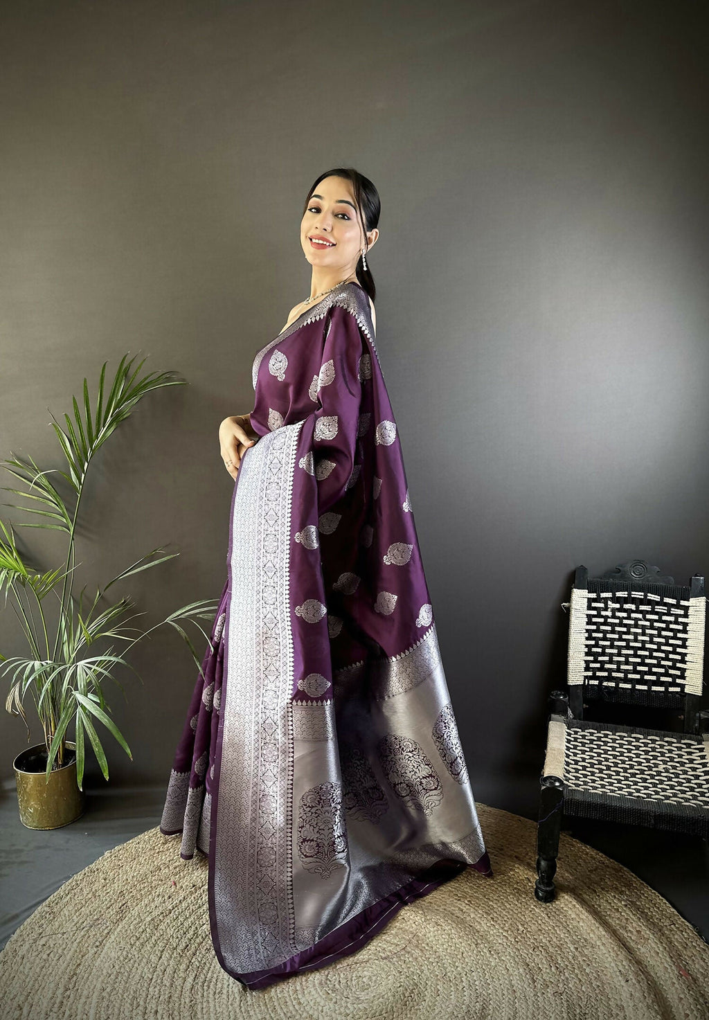 Joban Fashion Wine Floral Motifs Soft Silk Banarasi Saree - Distacart