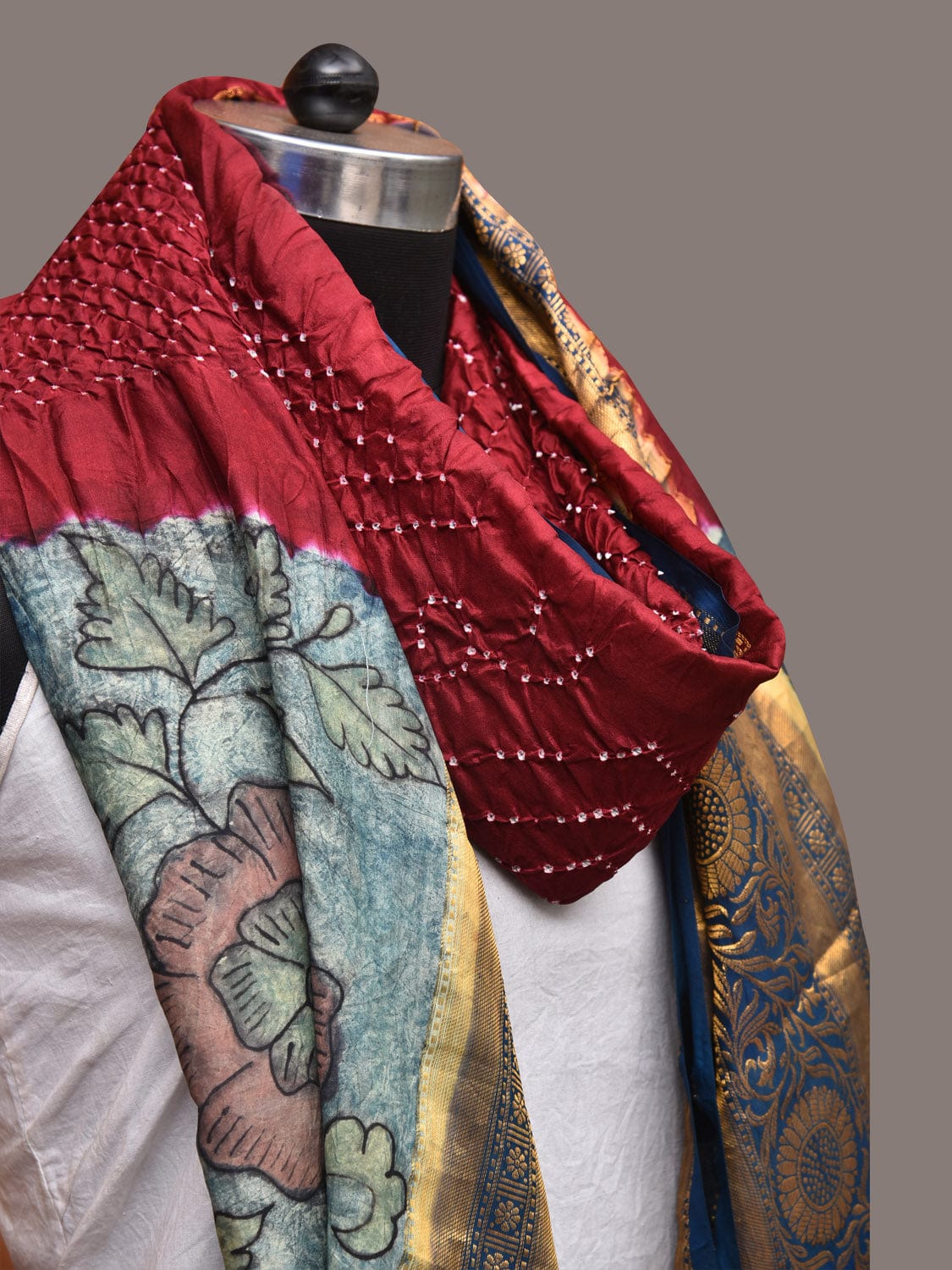 Maroon and Blue Bandhani Kanchipuram Silk Handloom Dupatta with Kalamkari Design - Global Threads