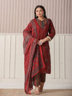 Yufta Maroon Floral Print Patch & Lace Work Plus Size Kurta Set With Pant & Dupatta - Distacart