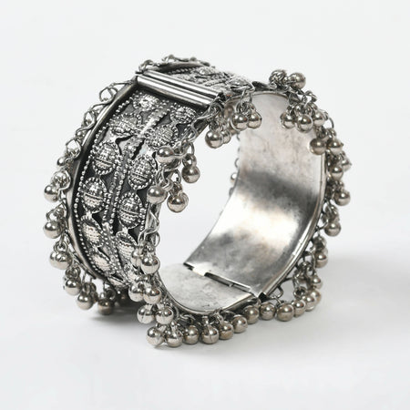 Mominos Fashion Joharkamal Oxidised Silver-Plated Ghungroo Handcraft Bracelet - Design 027