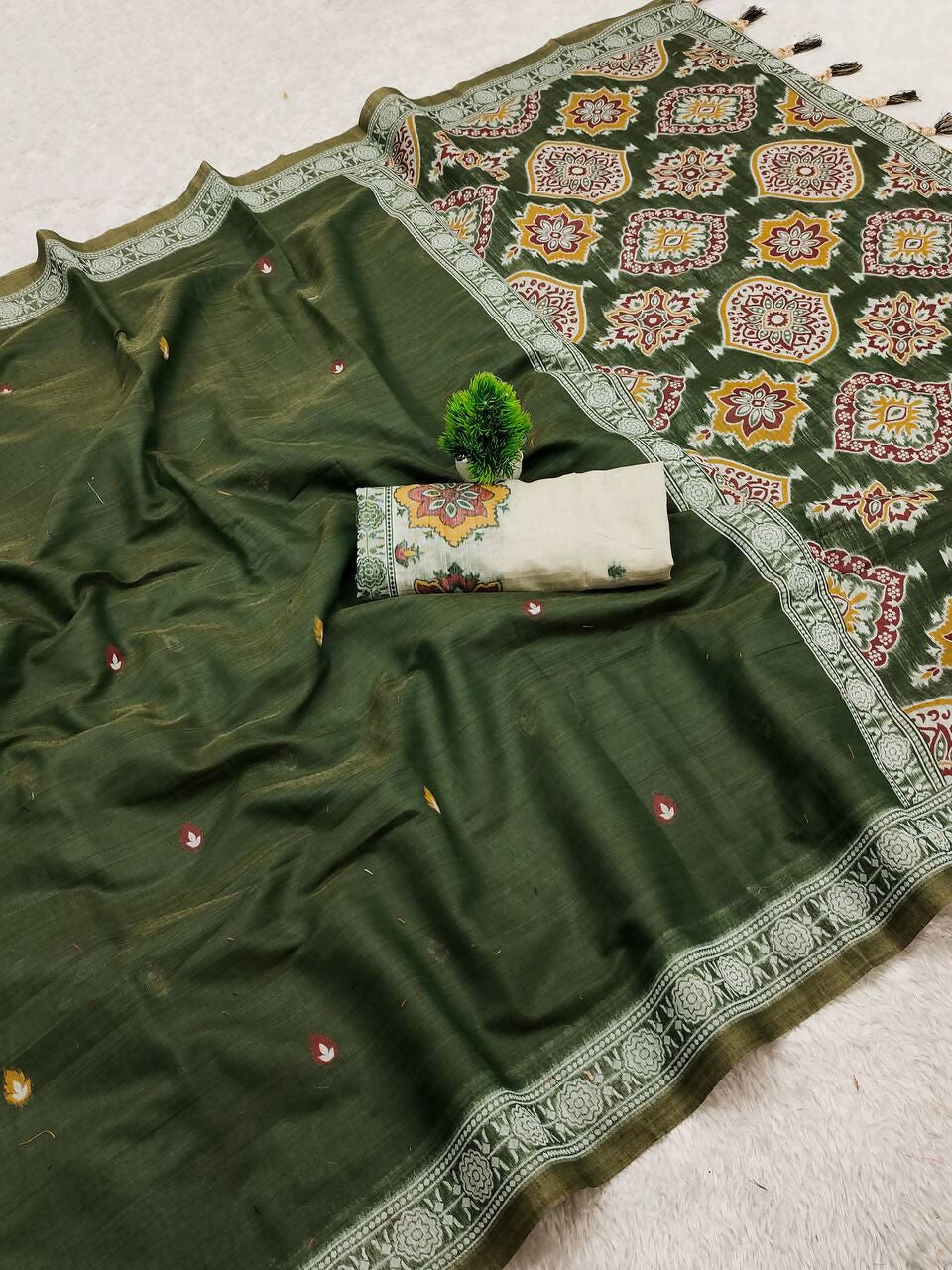 Vastranavya Green Muga Cotton Meenakari & Azarakh Pallu Saree with Contrast Blouse - Distacart