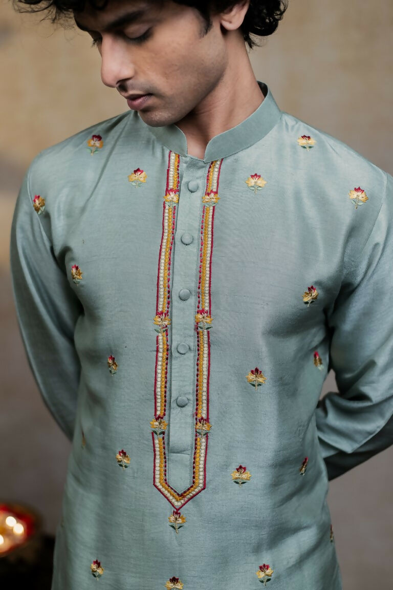 Falling Raw Silk Olive Green Kalika Kurta Set By Hilo Design