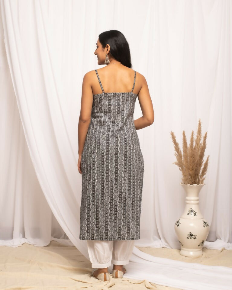 FIORRA Women's Strip Printed Black Cotton Straight Kurta