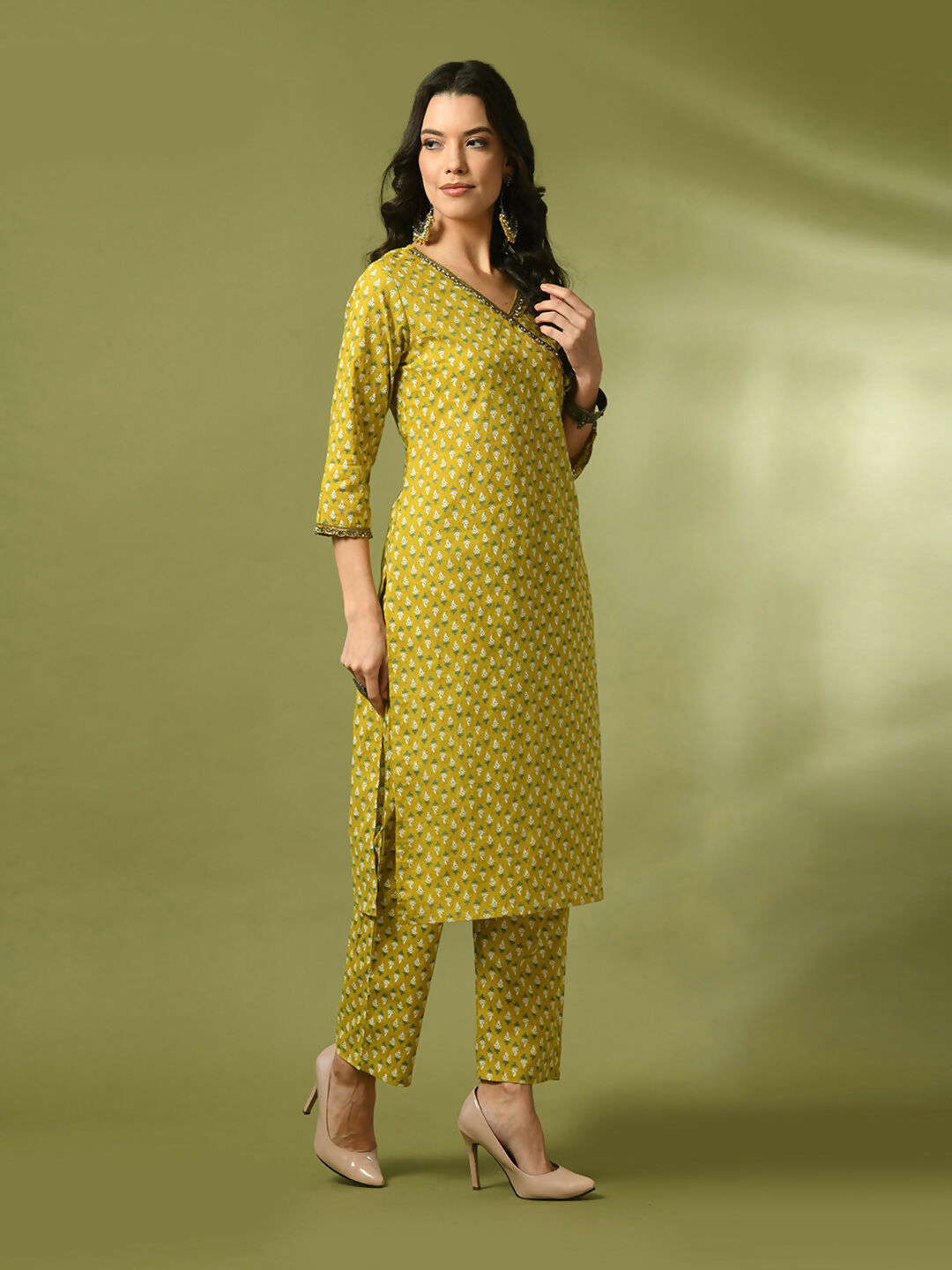 Myshka Women's Yellow Printed Cotton Straight Party Kurta Set