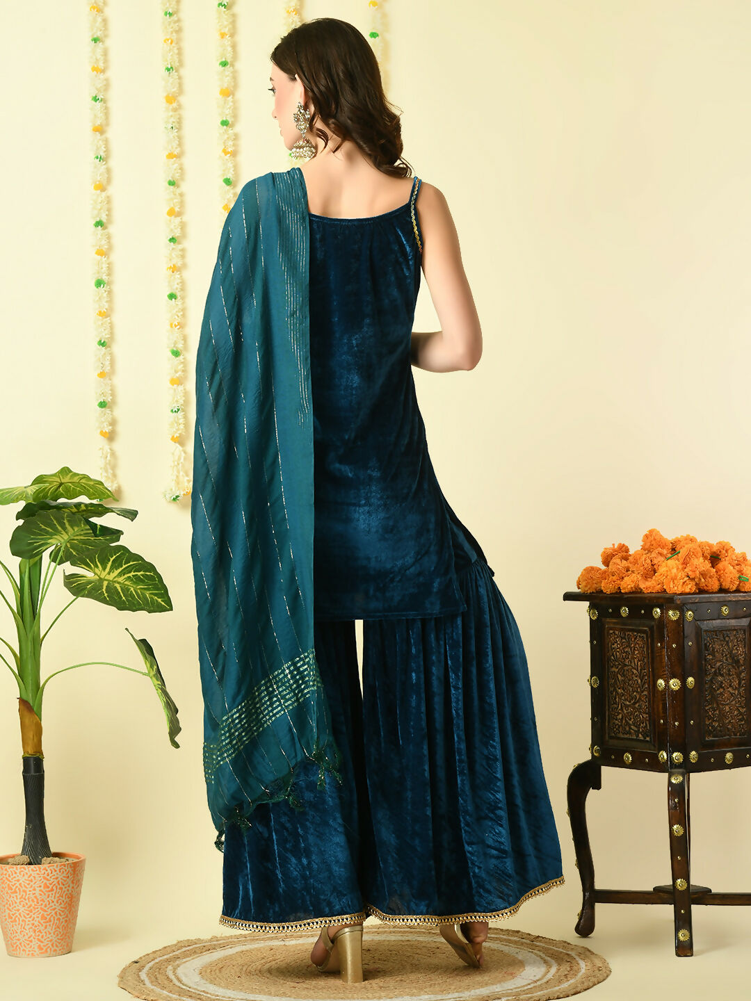 Myshka Women's Teal Velvet Kurti & Sharara With Dupatta Party Sets