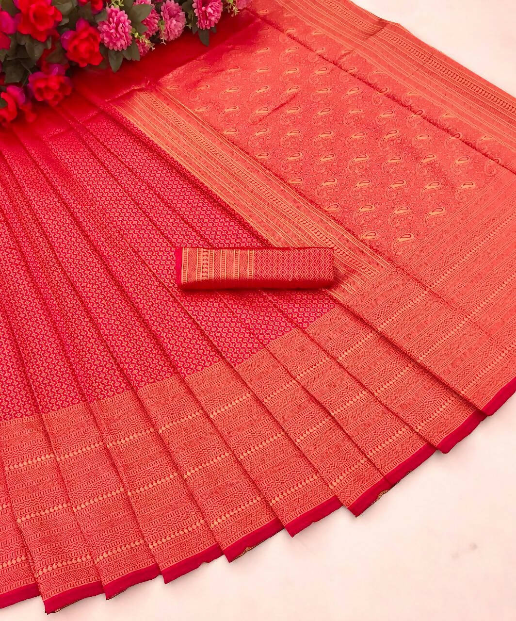 DEIANA'S Beautiful Designer Golden zari Soft Lichi Silk Saree - Red