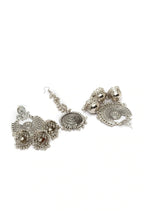 Mominos Fashion Johar Kamal Beautiful Jhumkas With Maang Tikka Earrings - Distacart