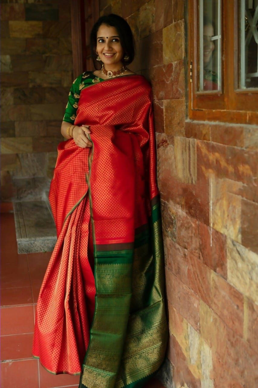 DEIANA'S Beautiful Designer Golden zari Soft Lichi Silk Saree - Red