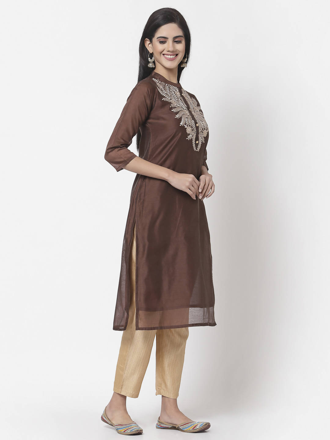 Myshka Women Maroon Chanderi Embroidered 3/4 Sleeve Round Neck Kurta