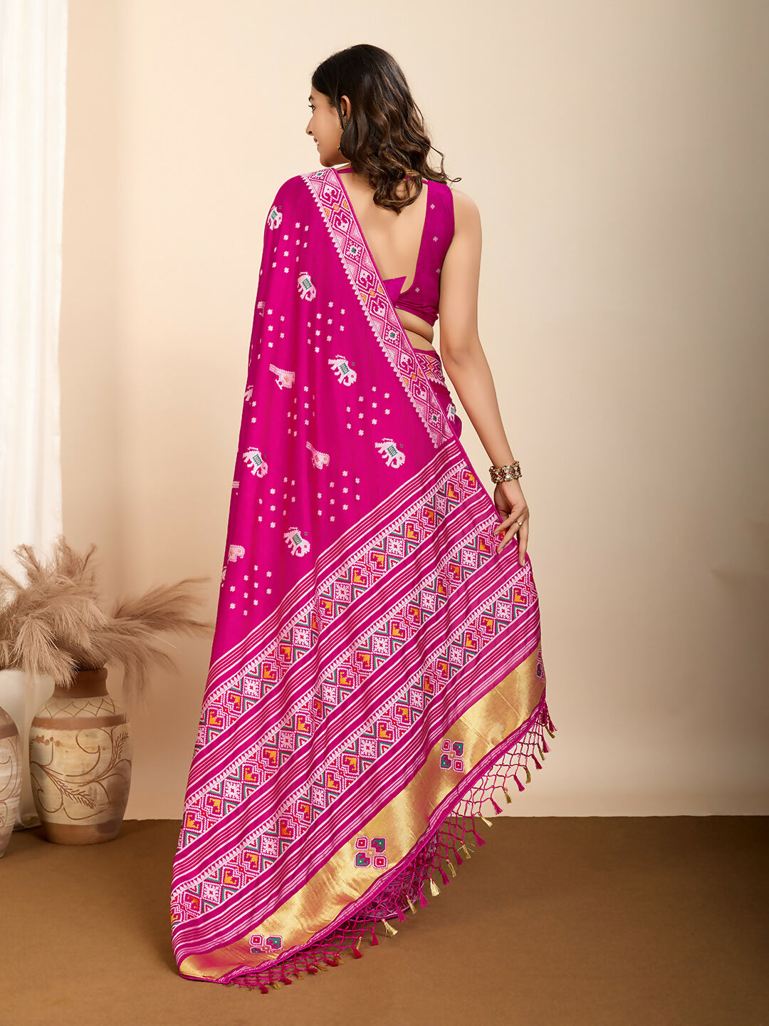Pink Soft Silk Woven Meenakari Designer Saree - Vedanti