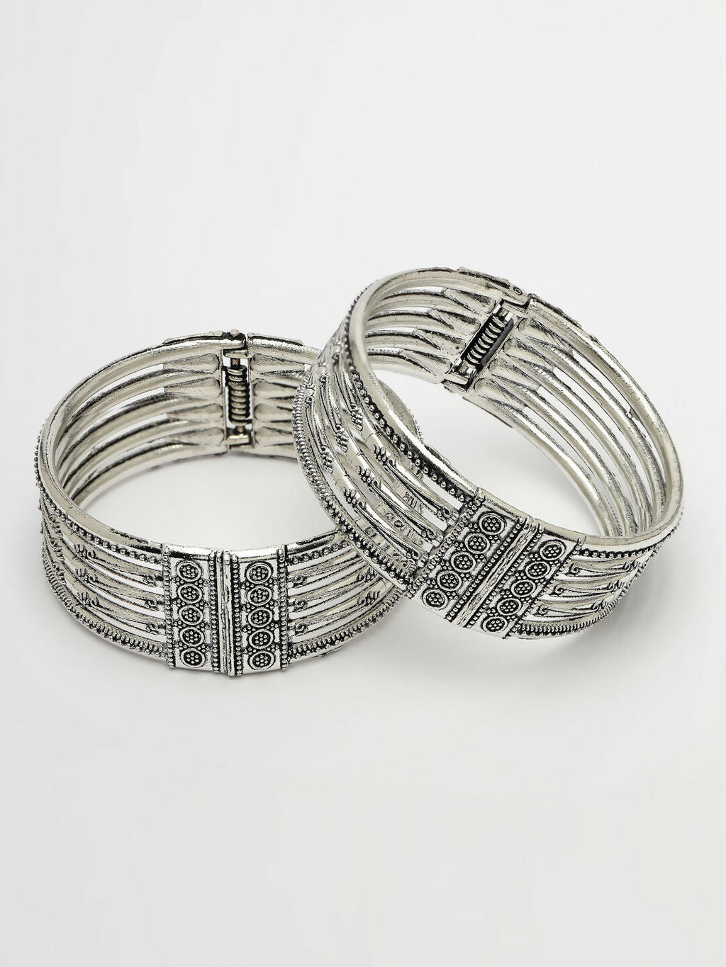 NVR Women's Silver-Toned German Silver Oxidised Kada Bangle - Distacart