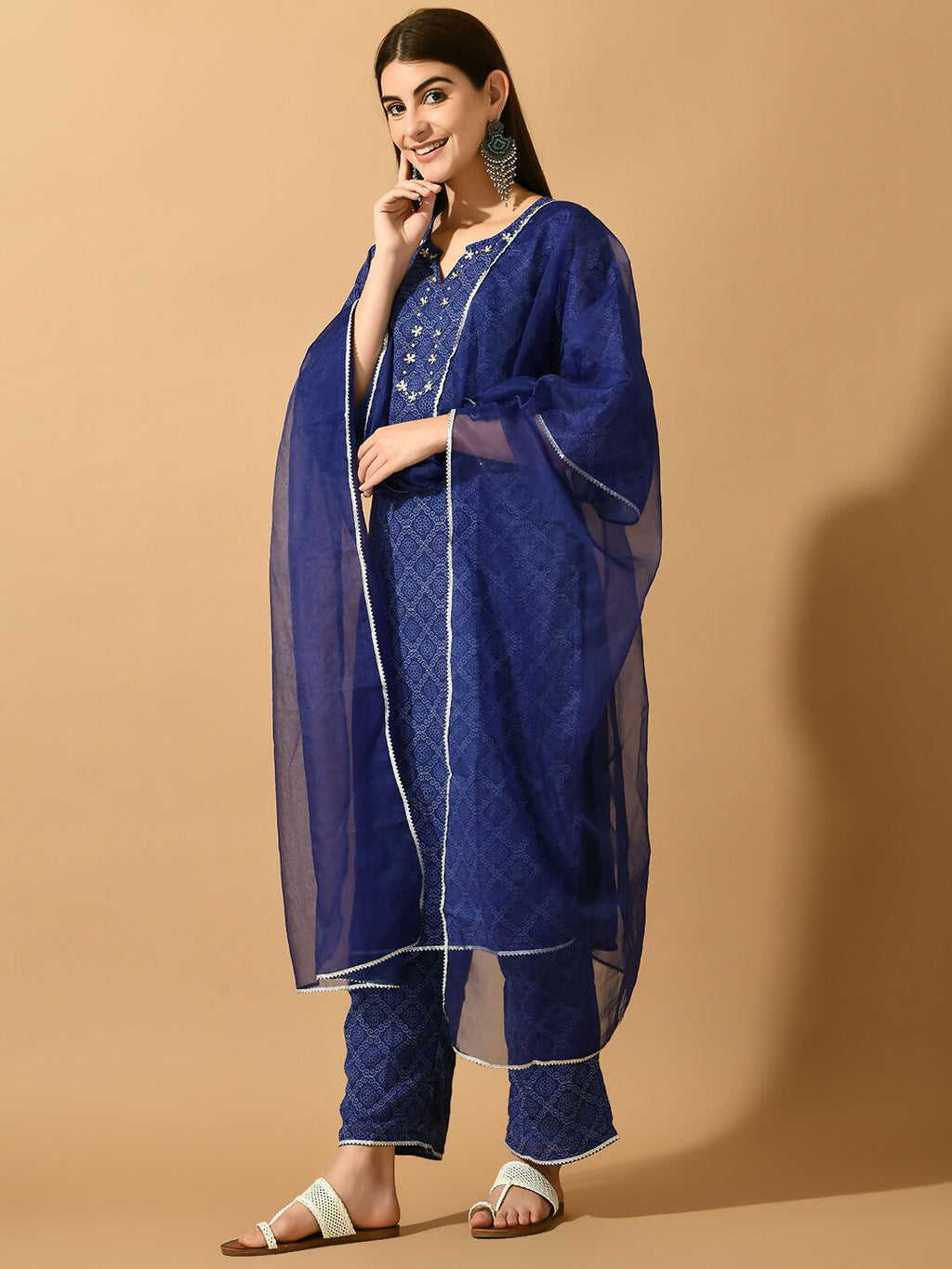 Myshka Women's Blue Embroidered Party Kurta Sets