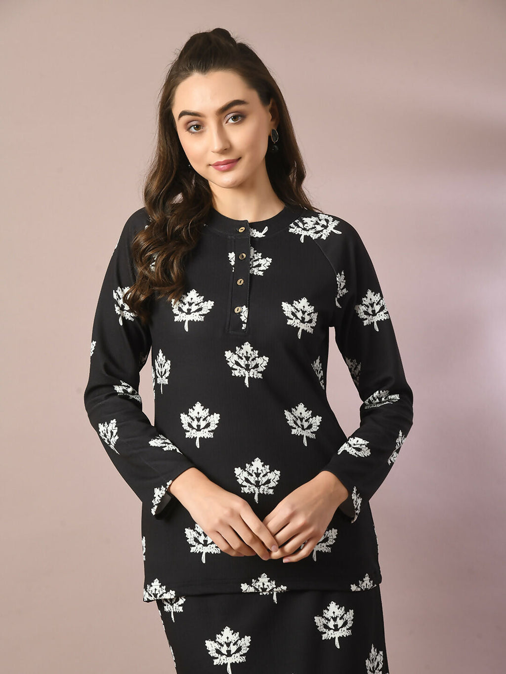 Myshka Women's Black Embellished Raglan Sleeve Party Top