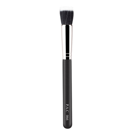 PAC Studio Foundation Blending Brush 066