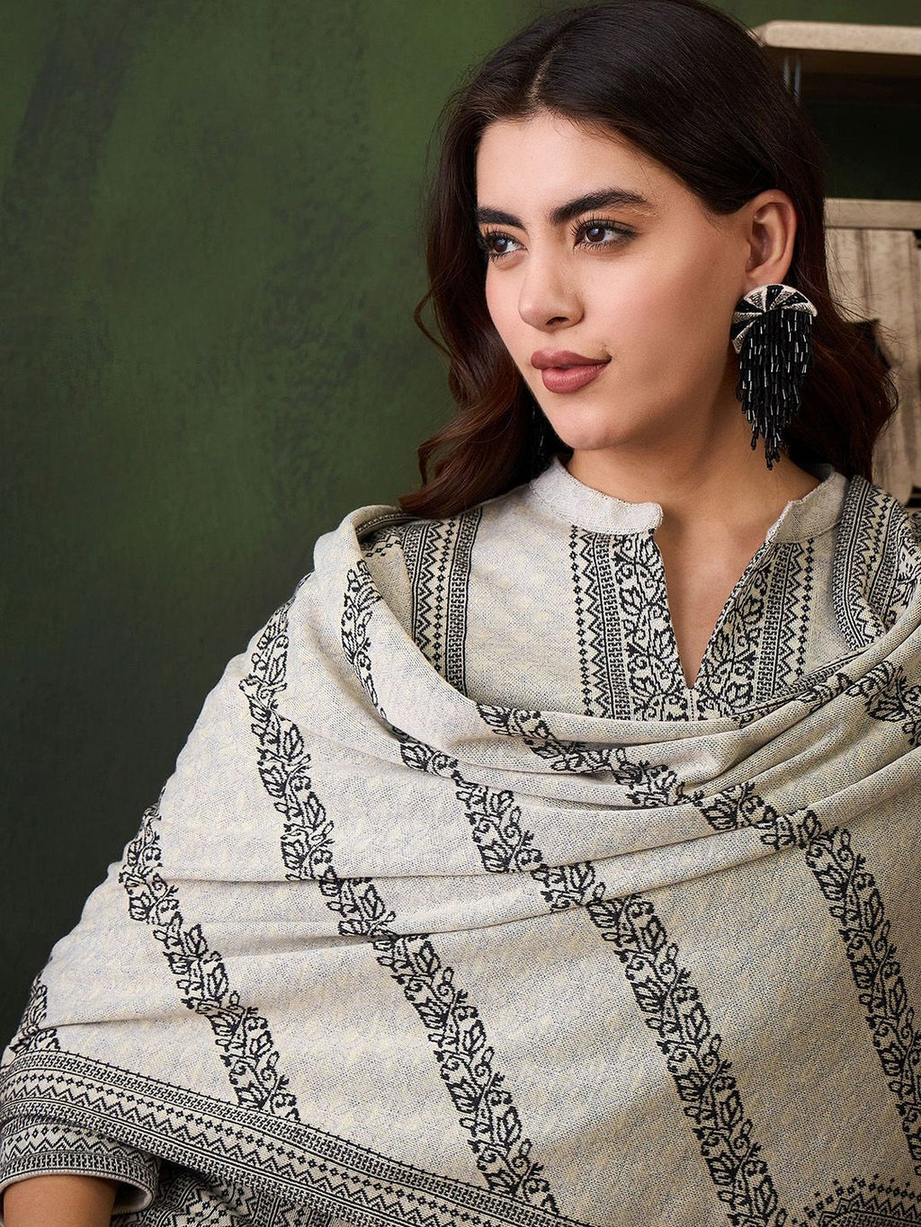 Sangria Self Design Straight Kurta & Trouser With Dupatta