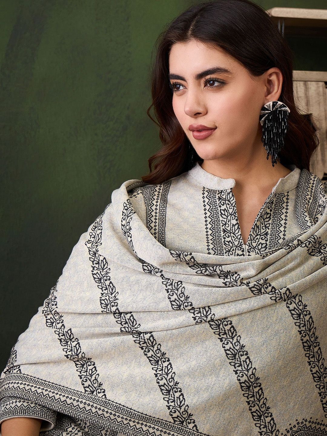 Sangria Self Design Straight Kurta & Trouser With Dupatta