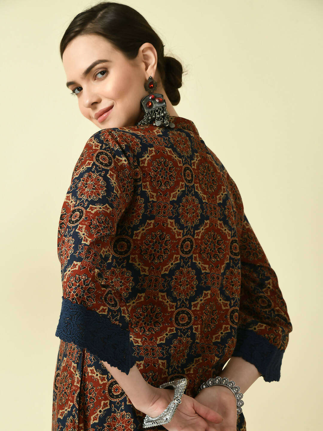 Myshka Women's Multi A-Line Kurta & Trousers