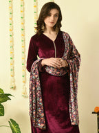 Myshka Women's Magenta Velvet Kurta & Trousers With Dupatta Party Sets