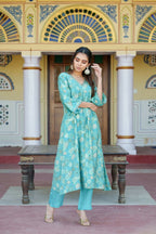 Vaasva Women Aqua Muslin Pleated Kurta & Pant Clothing Set