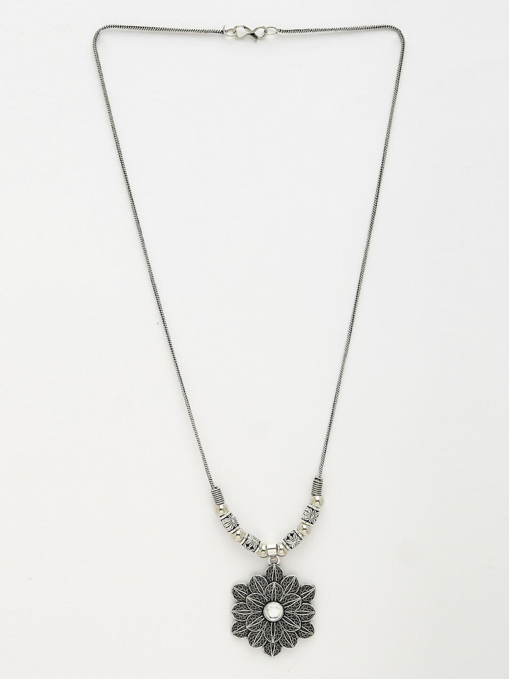 NVR Women's Silver-Toned Decent Floral Shape Pendant with Chain