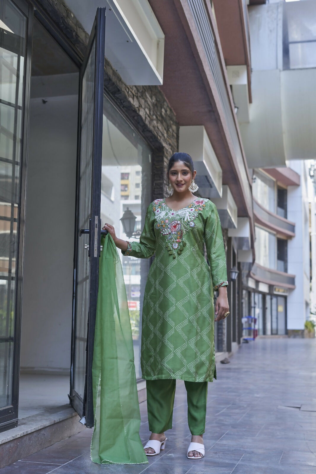 Joban Fashion Green Cotton Premium Pure Viscose Print Dola With Handwork Kurta set