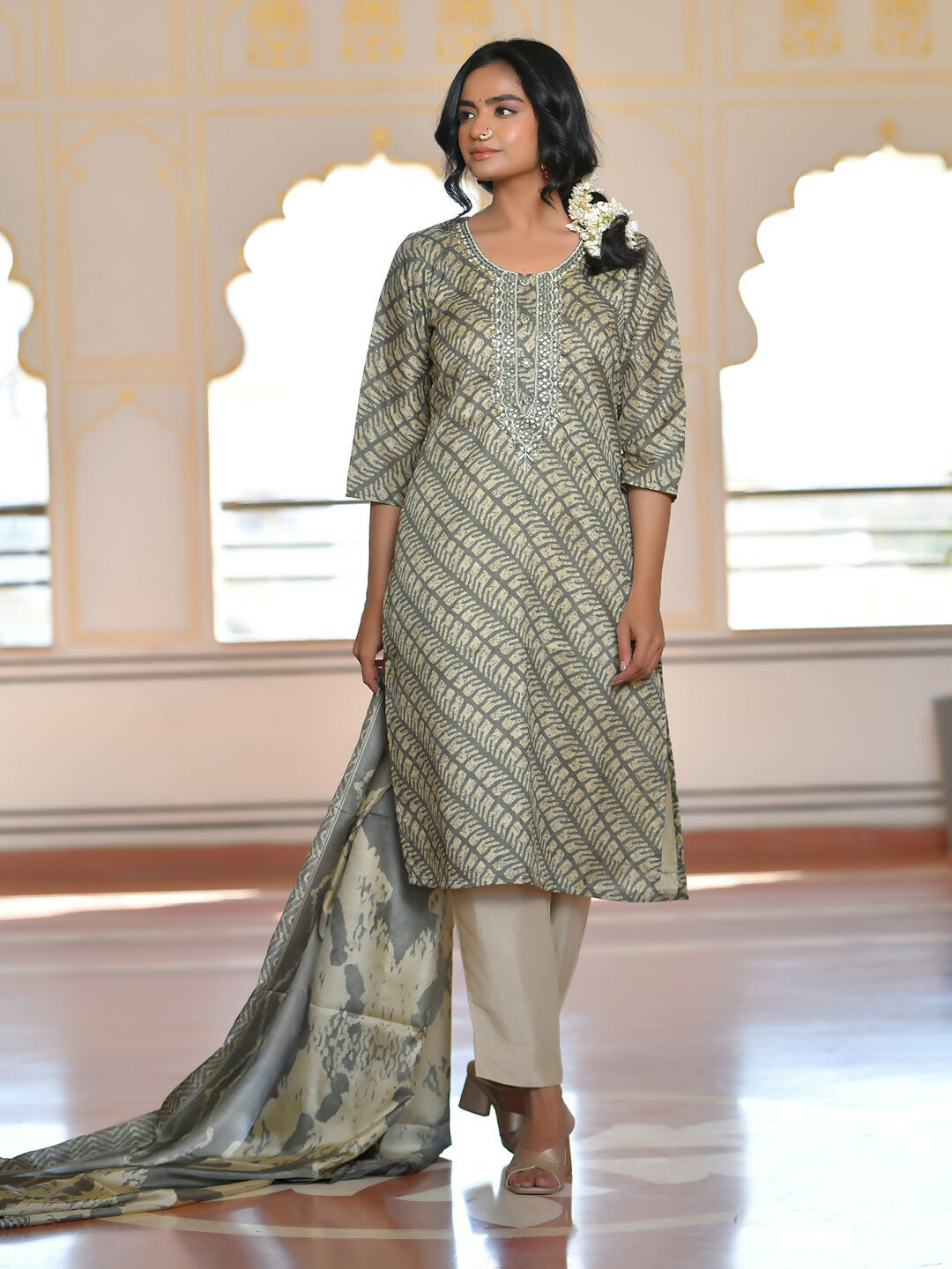 Vaasva Women's Grey Silk Digital Printed Suit Set