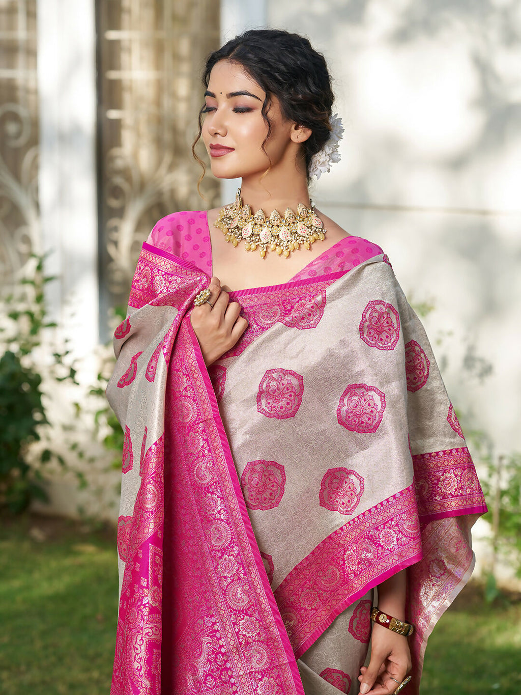 Shree Shyam Fashion Cream With Pink Silk Blend Saree - Distacart