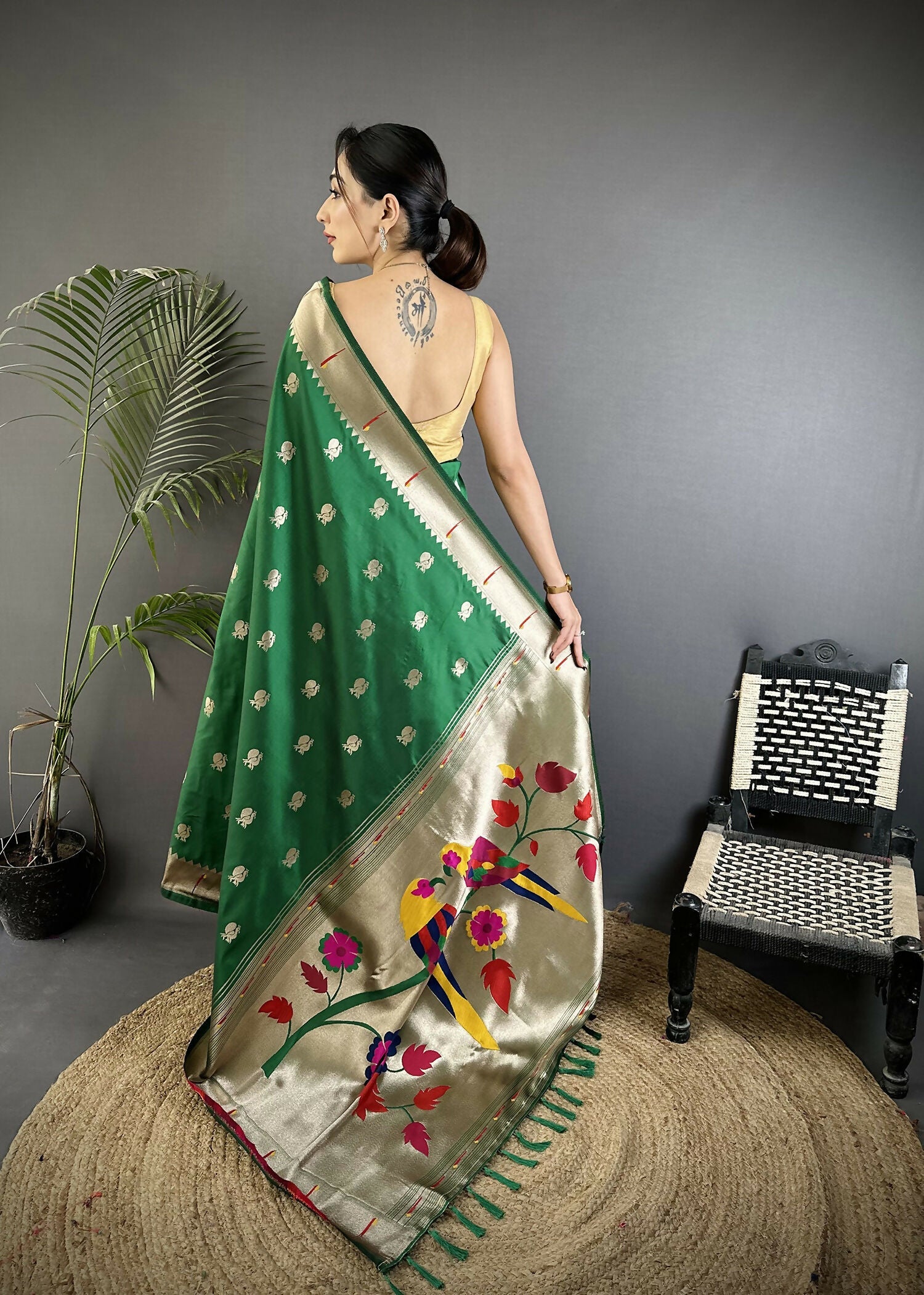 Joban Fashion Green Peacock & Floral Motifs Soft Silk Kanchipuram Saree - Distacart