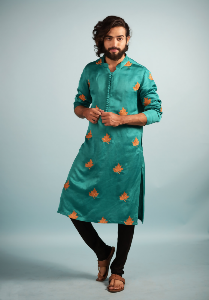 Green Embroidered Kurta by Hilo Design