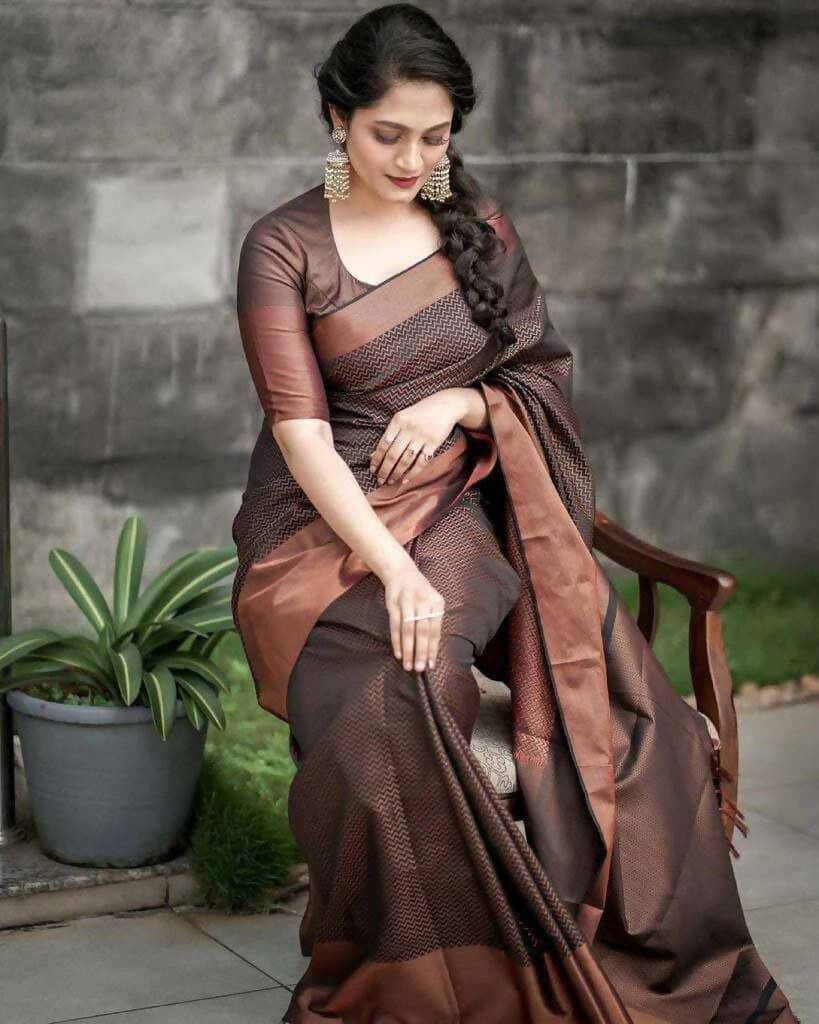 DEIANA'S Beautiful Designer Golden zari Soft Lichi Silk Saree - Mehandi