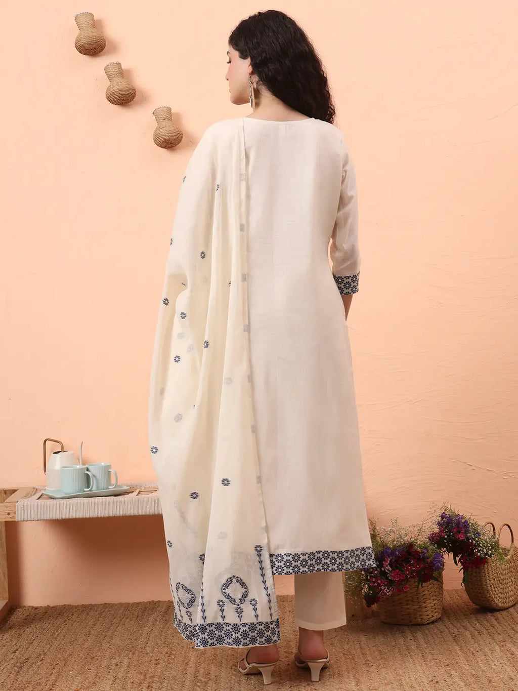 Yufta Off-White Handloom Cotton Kurta Dupatta Pant Set With Cotton Mal Lining - Distacart