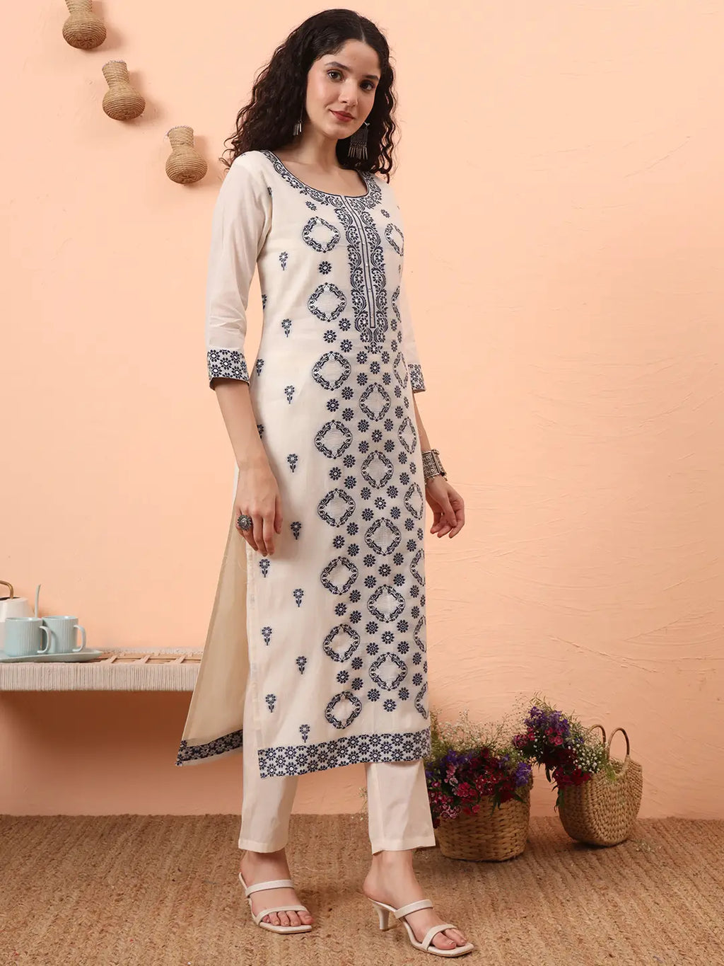 Yufta Off-White Handloom Cotton Kurta Dupatta Pant Set With Cotton Mal Lining - Distacart