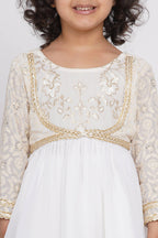 Little Bansi white kurta set embroidery and lacework detail