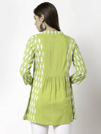 Myshka Women Green Pure Cotton Printed 3/4 Sleeve Round Casual Tunic
