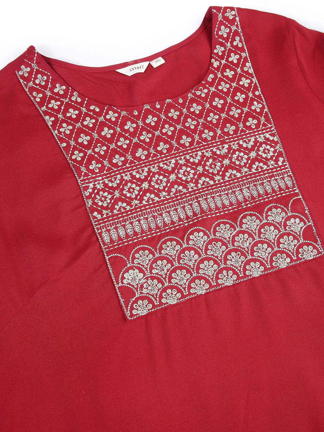 Sztori Plus Size Floral Yoke Design Thread Work Straight Kurta