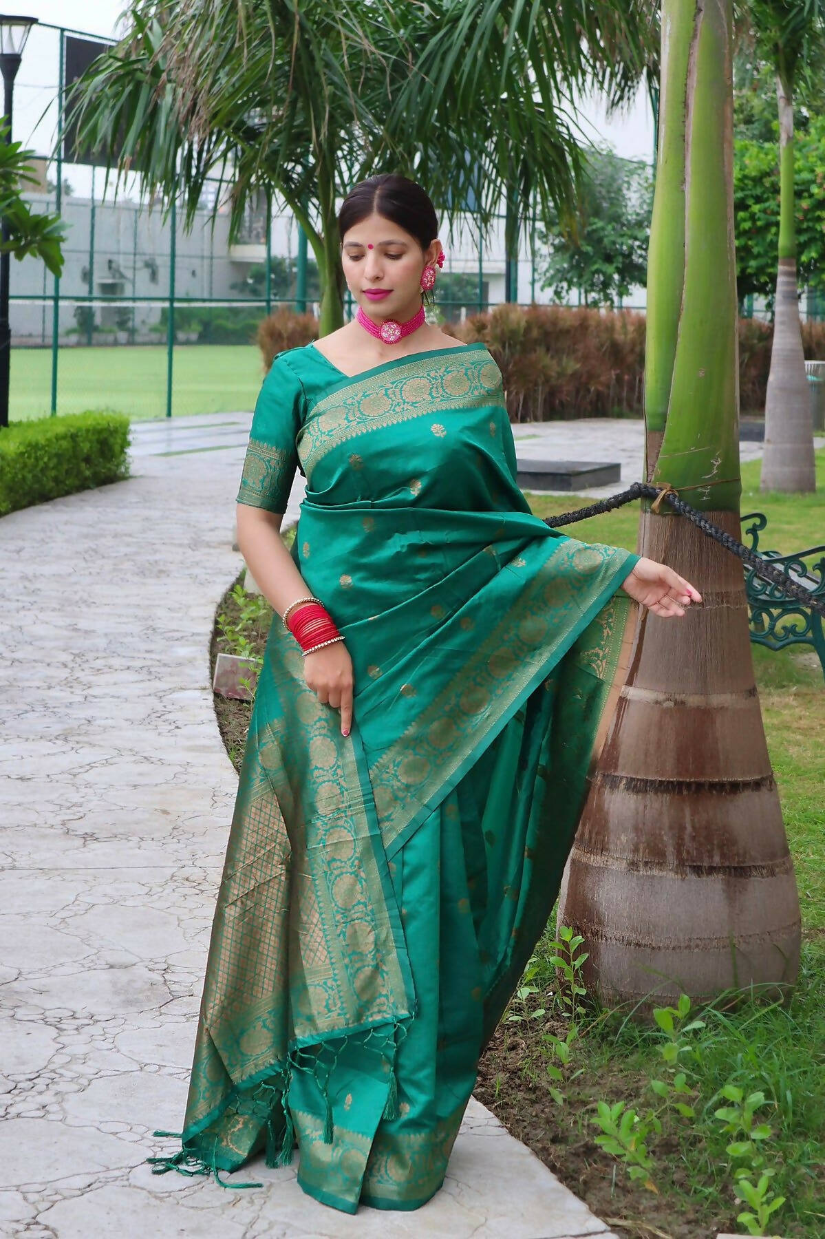 DEIANA'S Beautiful Designer Golden zari Soft Lichi Silk Saree - Teal