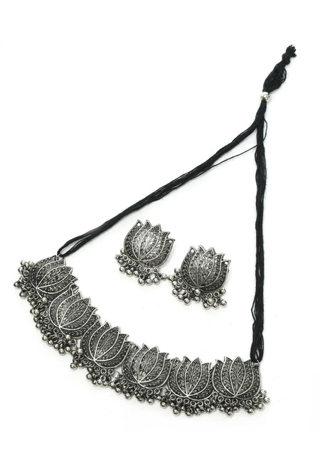 Mominos Fashion Johar Kamal Silver-Plated Brass Finish Lotus Design Choker For Women