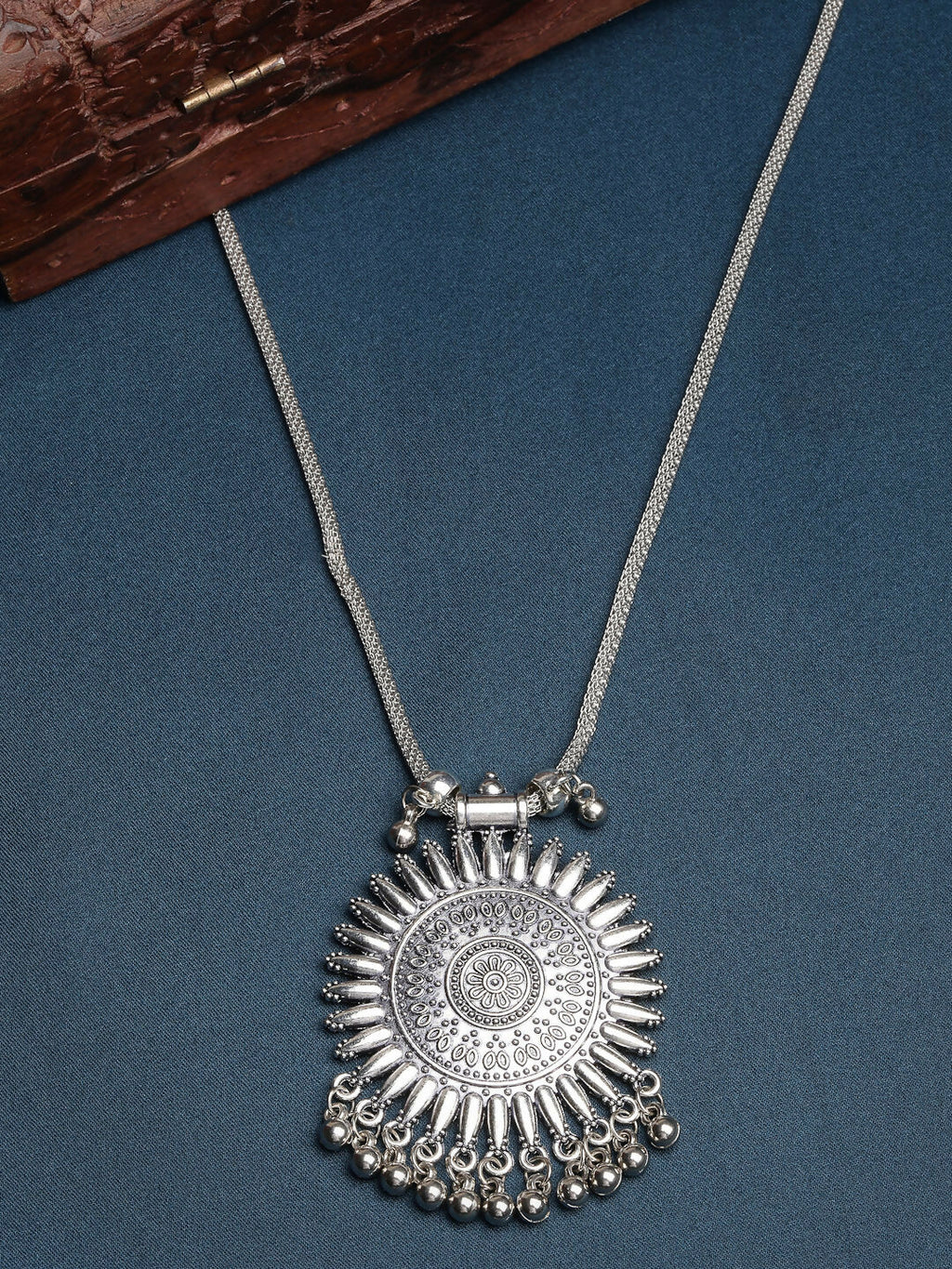 NVR Women's Silver-Toned German Silver Oxidised Pandent