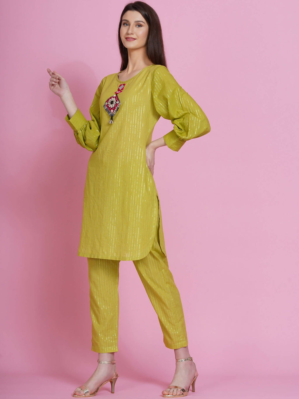 Women Republic Green Lurex Cotton Hand Embroidered Kurta With Pants - Distacart