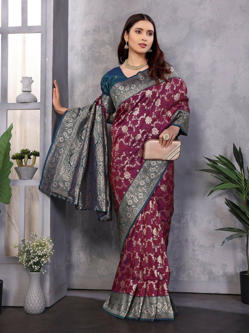 Joban Fashion Banarasi Magenta Woven Soft Silk Saree - Distacart