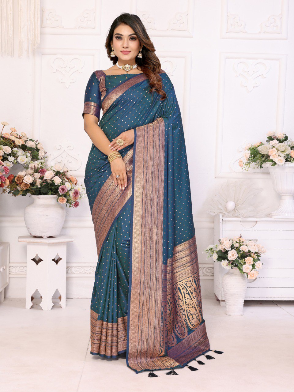 Anaita Navy Blue Silk With Zari Weaving Saree With Blouse - Distacart