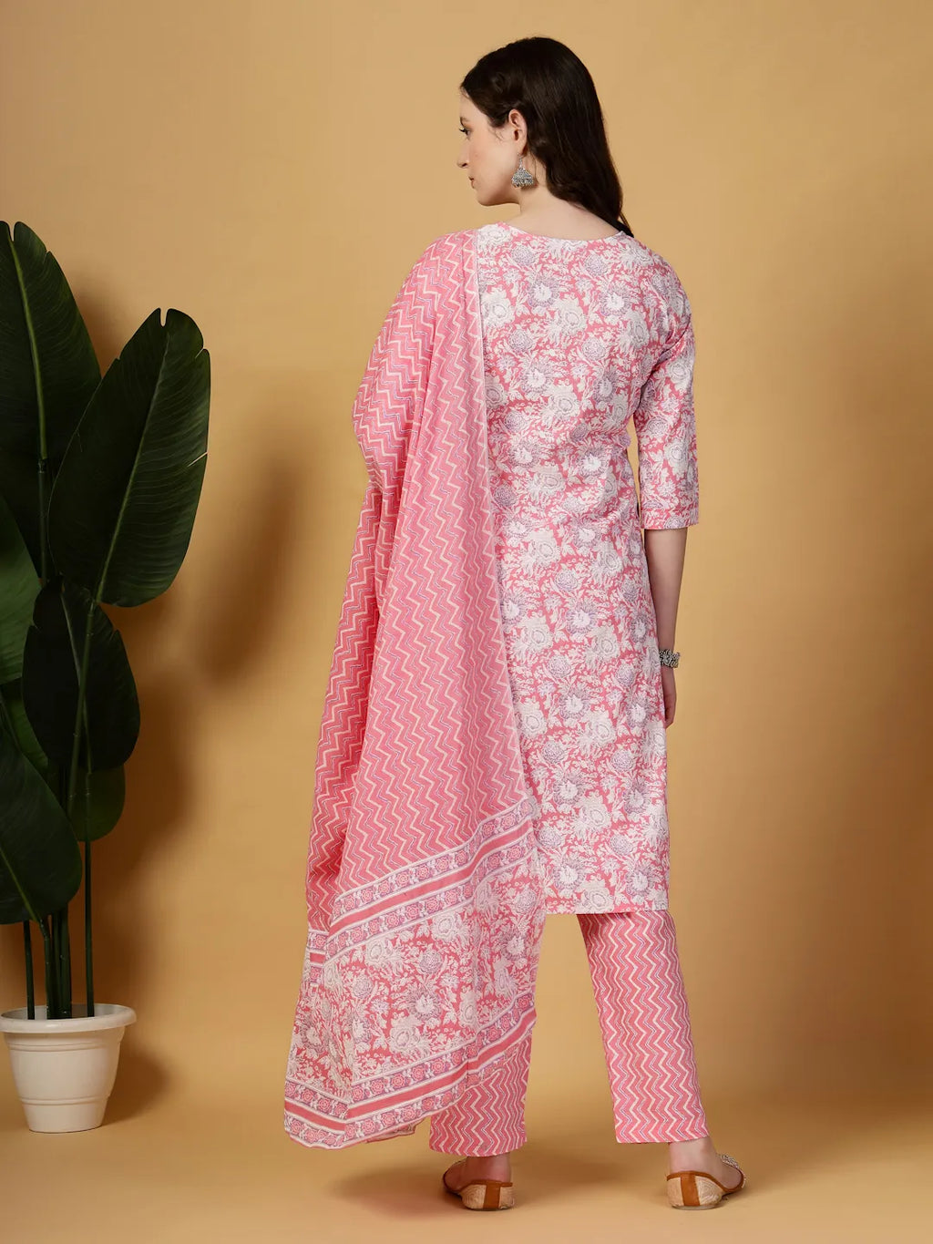 Yufta Pink Floral Print Straight Kurta Trouser Dupatta Set - Distacart
