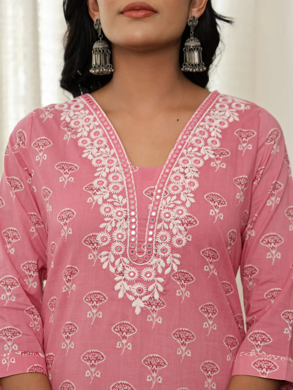 Yufta Pink Floral Thread Work Straight Kurta Trouser Dupatta Set - Distacart