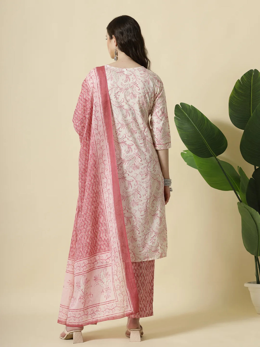 Yufta Pink Pure Cotton PaisleyThread Work Kurta Dupatta Pant Set