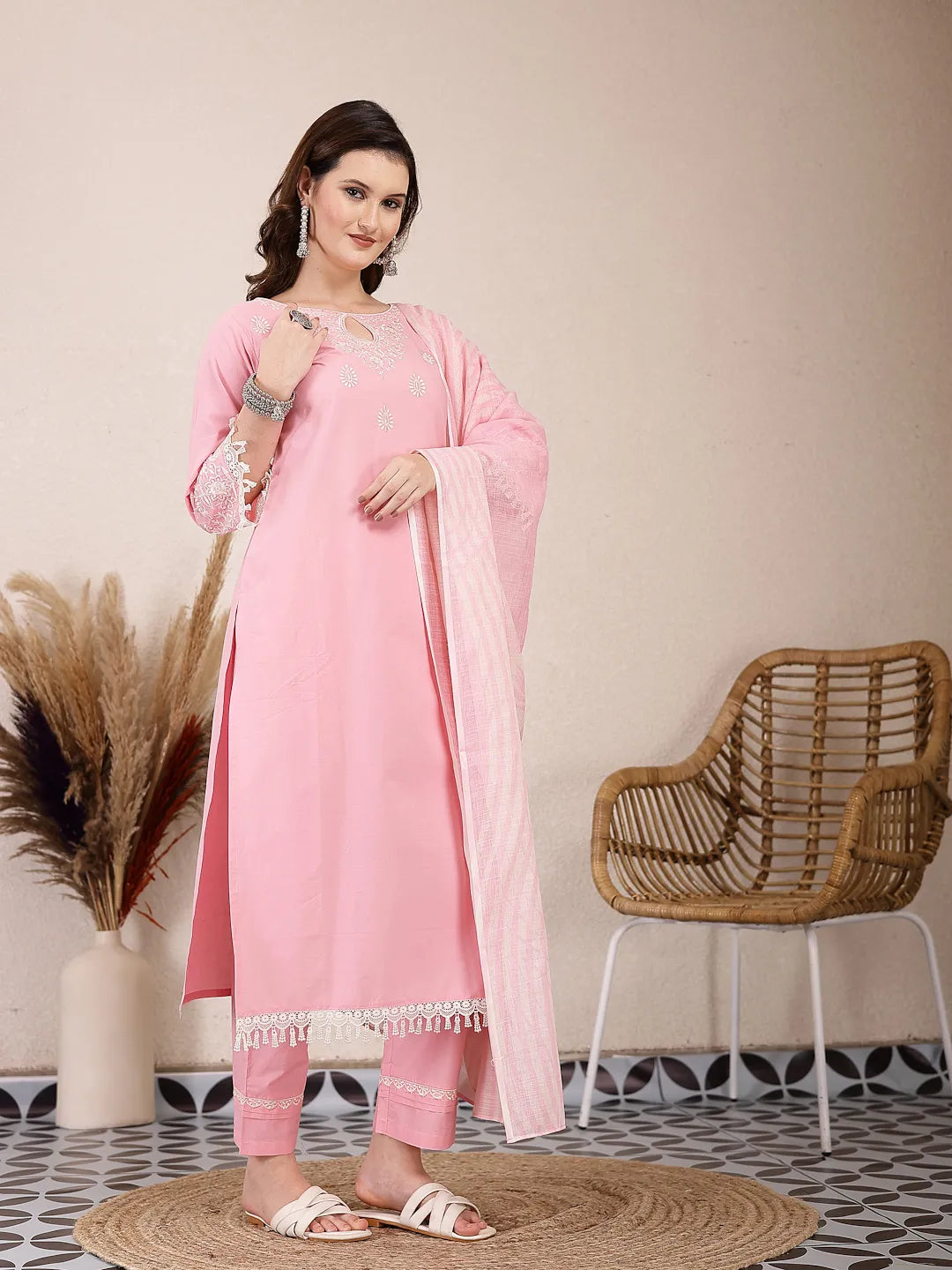 Yufta Pink Solid Thread Work Straight Kurta Trouser Dupatta Set