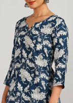 Aavyora Women's Navy Blue & White Floral Printed Tunic - Distacart