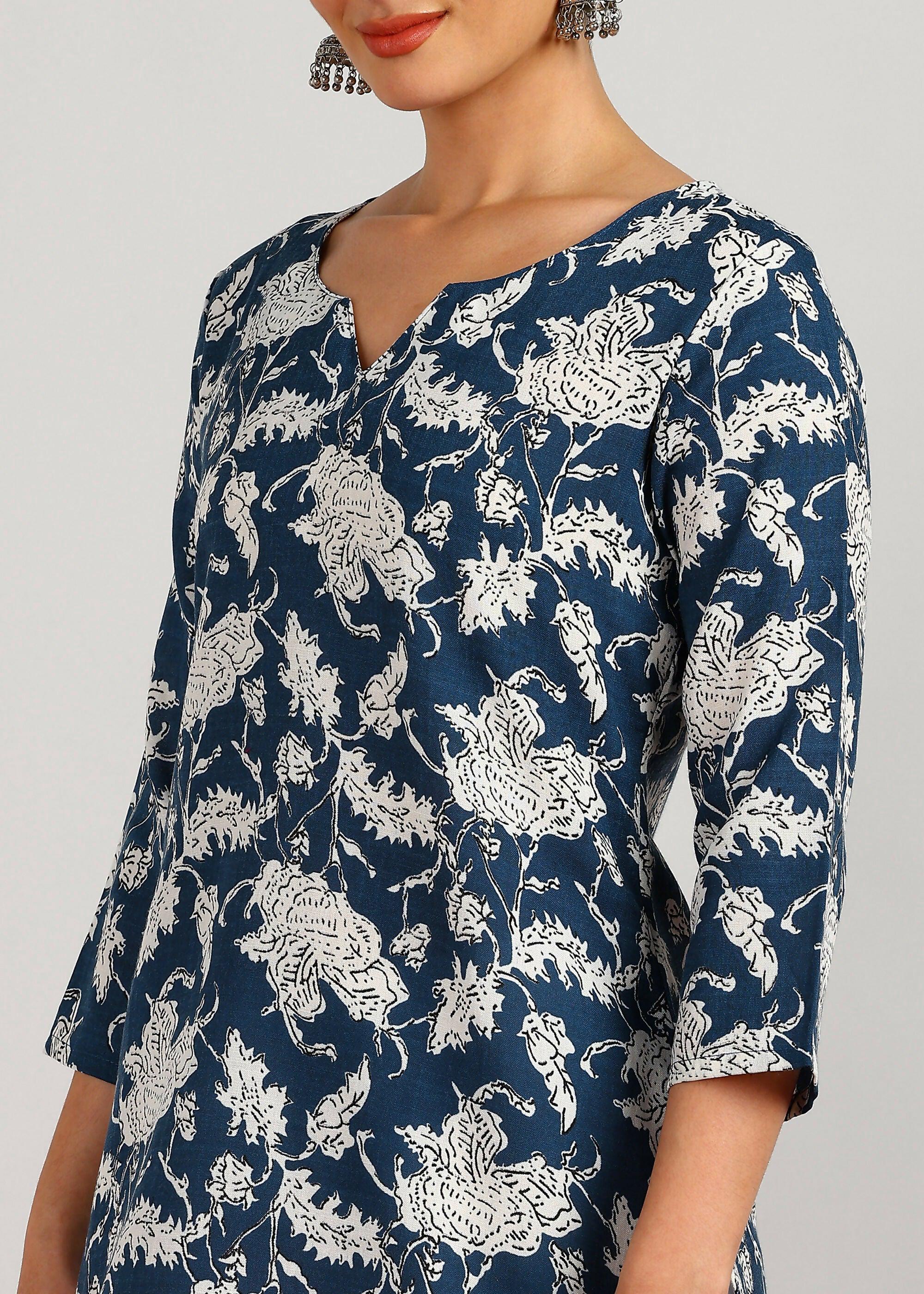 Aavyora Women's Navy Blue & White Floral Printed Tunic - Distacart