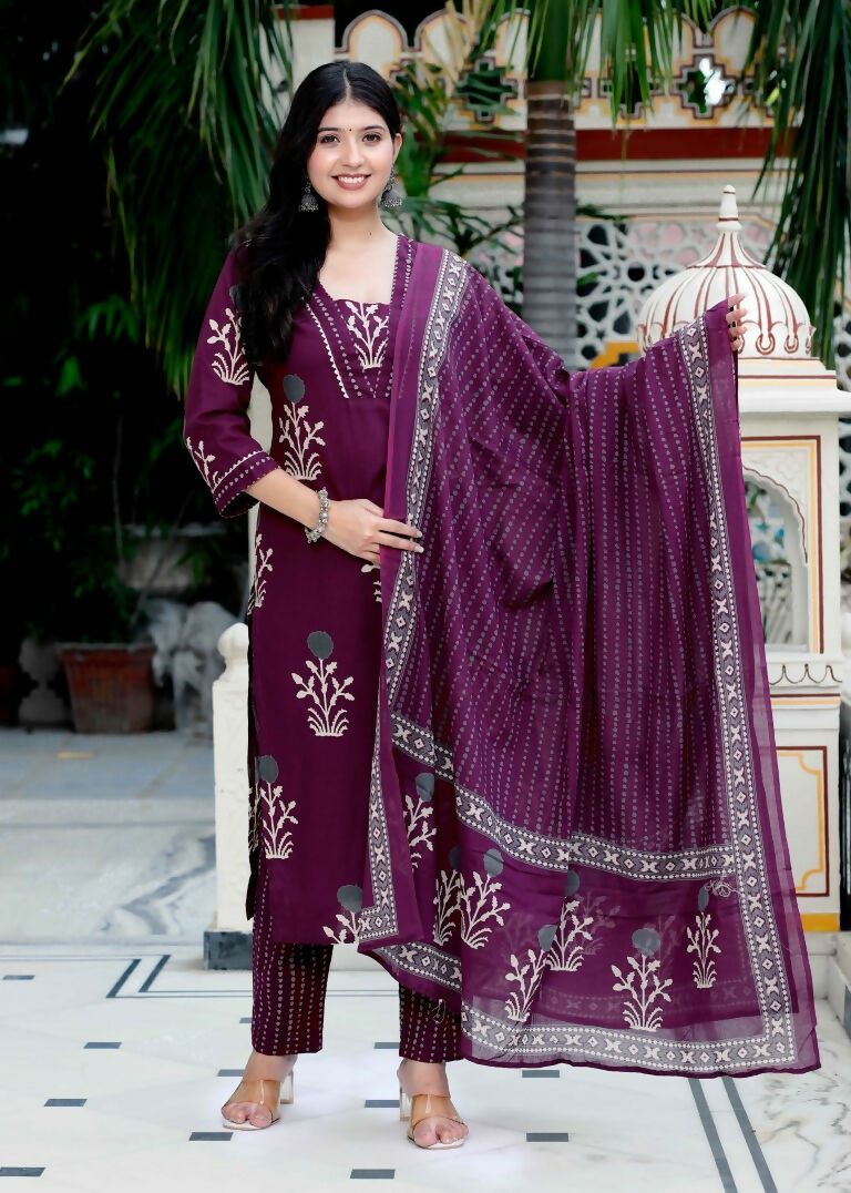 Miravan Women's Cotton Fabric Purple Kurta With Palazzo And Dupatta